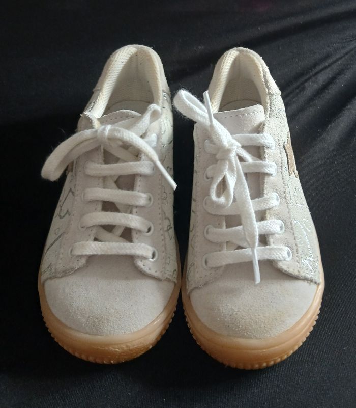Jolies chaussures pointure 25 - photo numéro 3