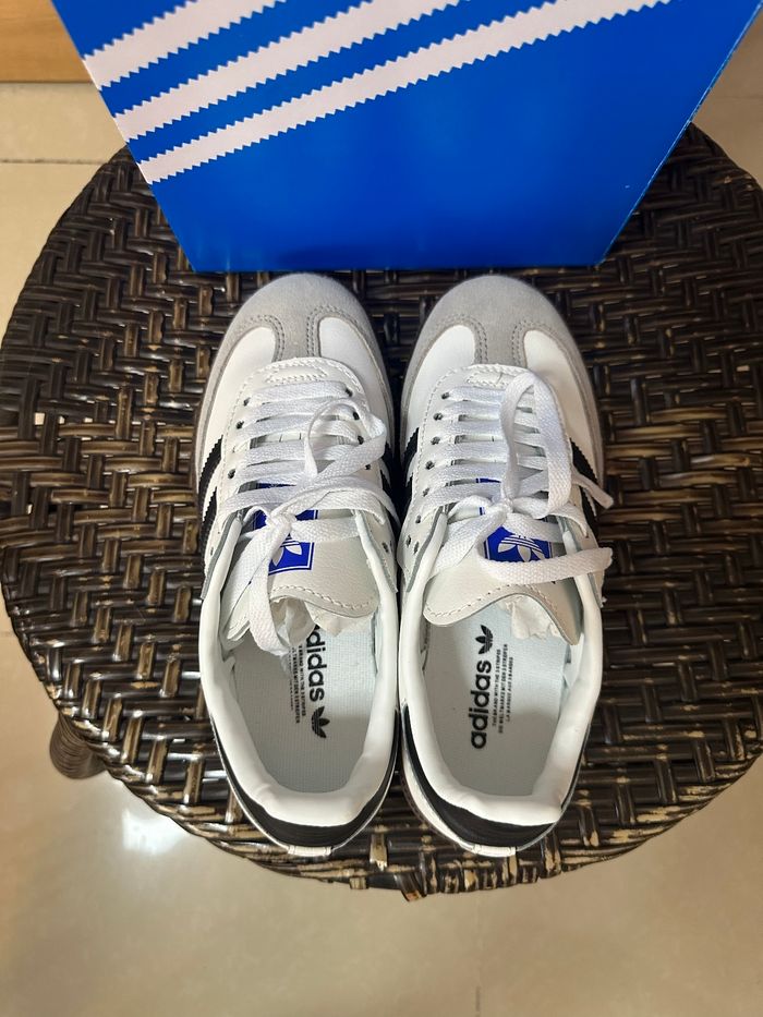 Baskets Adidas Samba 39