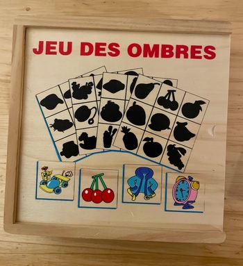 Jeu des ombres en bois