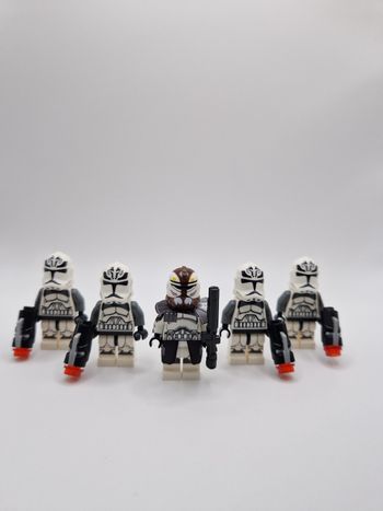 Figurines type lego Commandant Clone Wolffe + 4 clones de Wolffe star wars