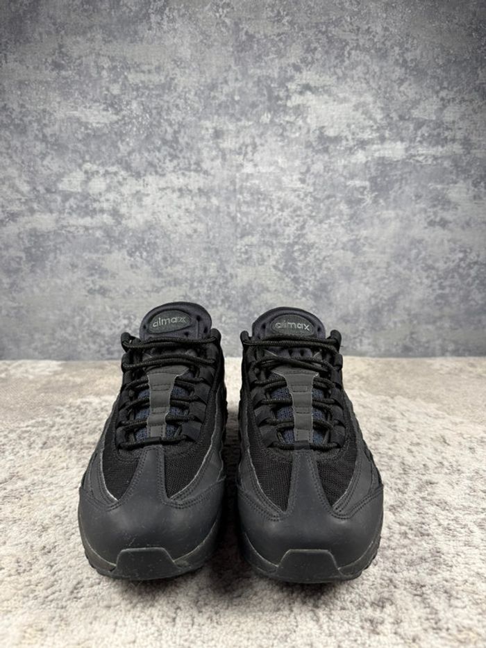 Nike Air Max 95 - Essentiel Triple Black - Full Black - photo numéro 2