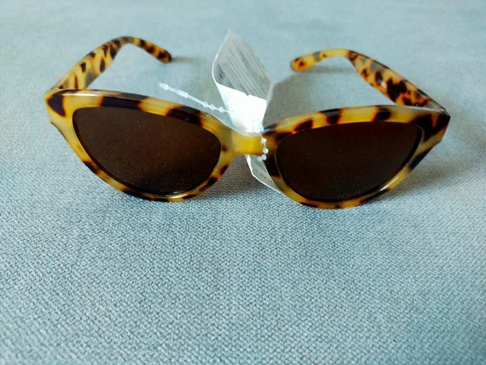 Lunettes de soleil femme – effet écaille - 4 exemplaires - photo numéro 2