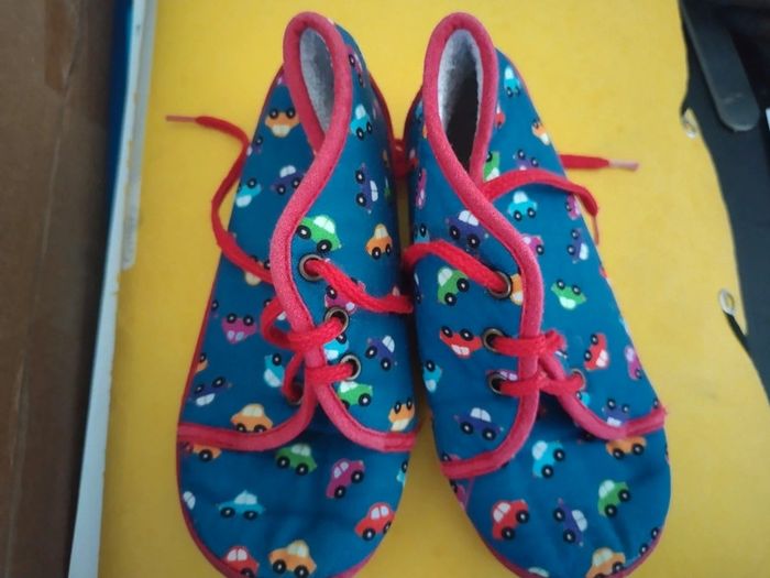 2 Paires de chaussons taille 24 - photo numéro 4
