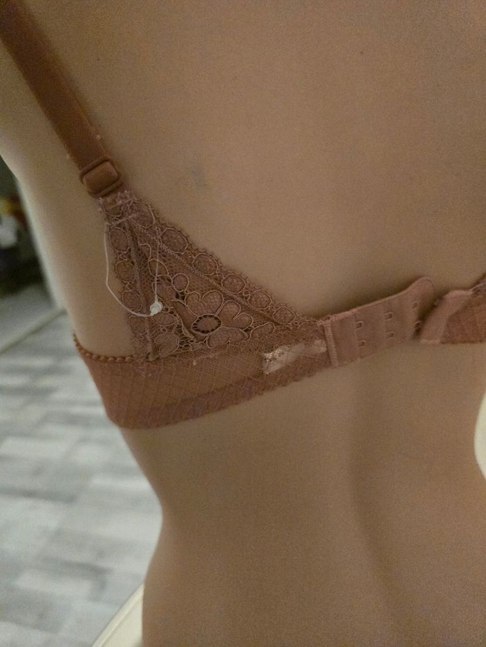 Soutien gorge neuf sans étiquettes - photo numéro 5