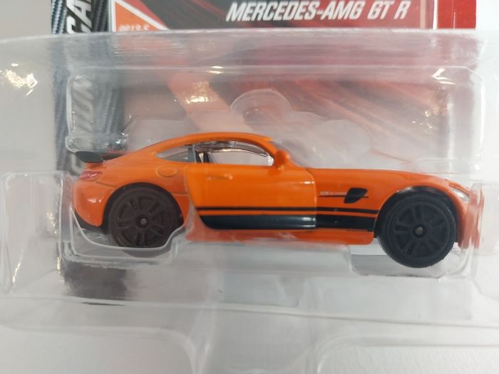 Majorette Mercedes-AMG GT-R - photo numéro 2