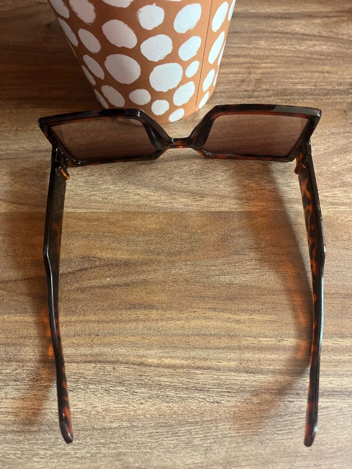 Lunettes de soleil style léopard - photo numéro 4