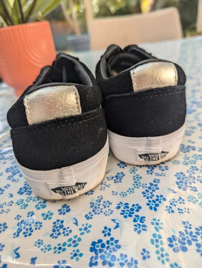 Baskets Vans en cuir noir et doré taille 37 - photo numéro 4