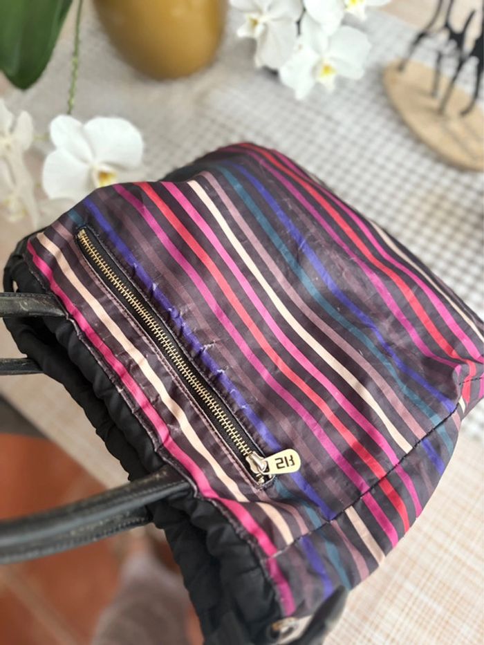 Sac à main Sonia Rykiel réversible - noir et rayer colorés de l’autre - en bon état - photo numéro 6