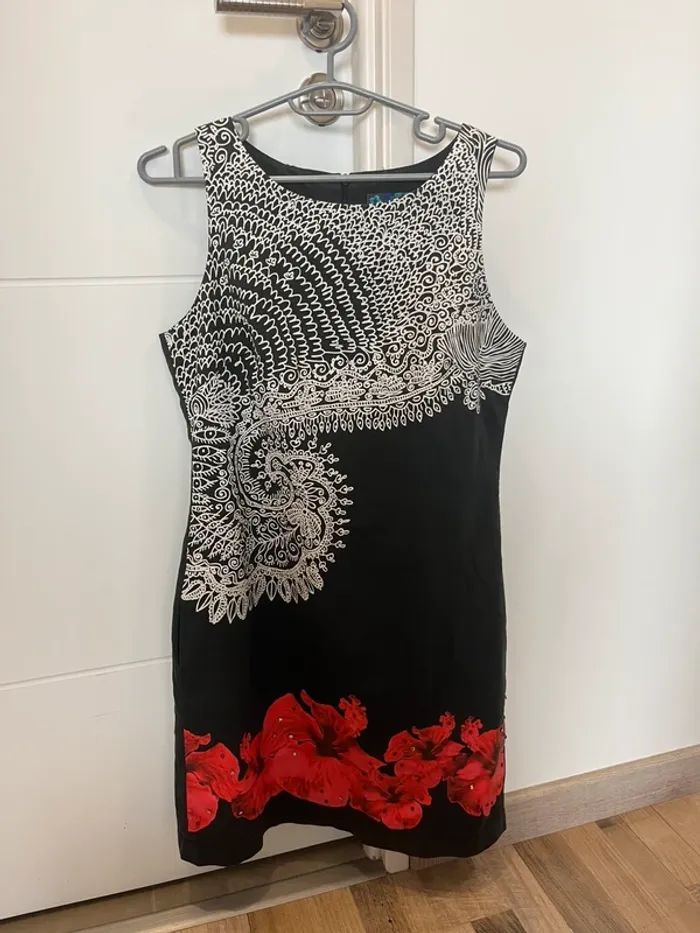 Robe Desigual t38