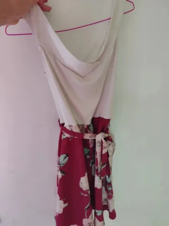 Robe d'été col bardot épaules dénudées