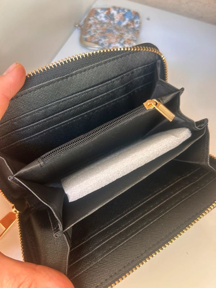 Lot portefeuille et porte monnaie neuf - photo numéro 8