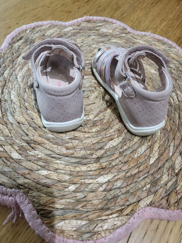 Jolie chaussure taille 20 - photo numéro 7