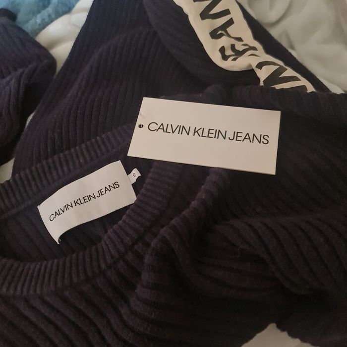 Calvin Klein pull T.S Neuf - photo numéro 8
