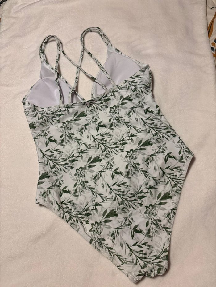 Maillot de bain feuillages vert et blanc taille 40 - photo numéro 4