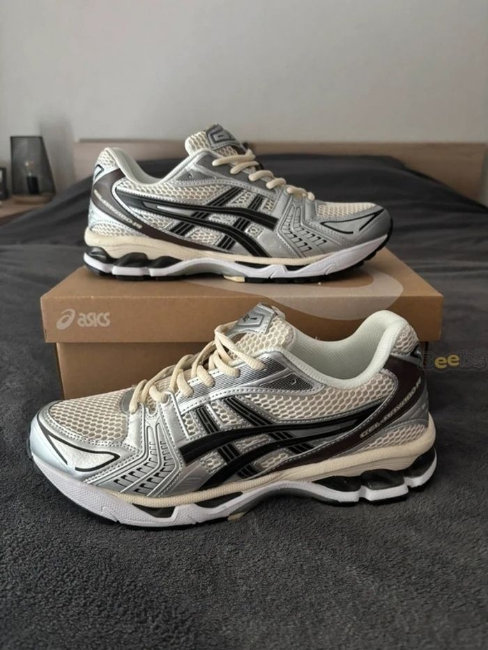 Asics Gel-Kayano 14 Taille 38 - photo numéro 1