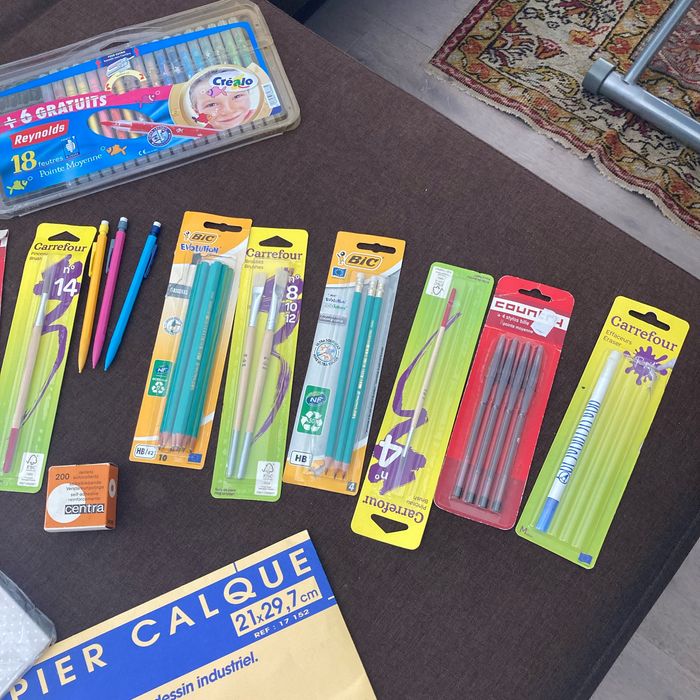 Lot de fournitures scolaires - photo numéro 3