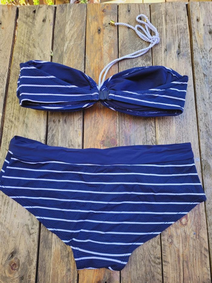 Superbe maillot de bain 👙 2 pièces La Halle,marin, bleu marine rayé blanc, bustier, 40/42 - photo numéro 9