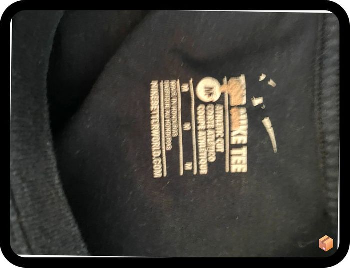 TEE shirt Nike marine taille M - photo numéro 4