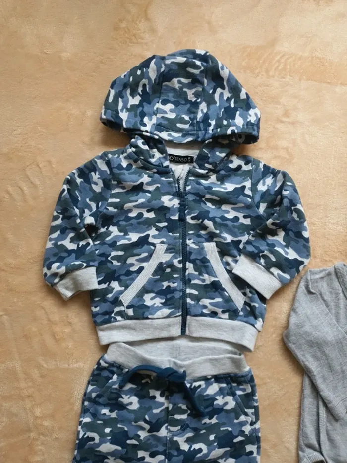 6/9 mois lot jogging camouflage - photo numéro 2