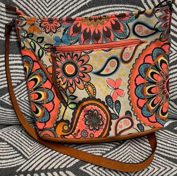 Sac Bandoulière textile et imitation Cuir Artisanale acheté en Guadeloupe - photo numéro 2
