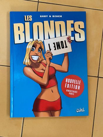 BD Les Blondes Tome 1, état neuf