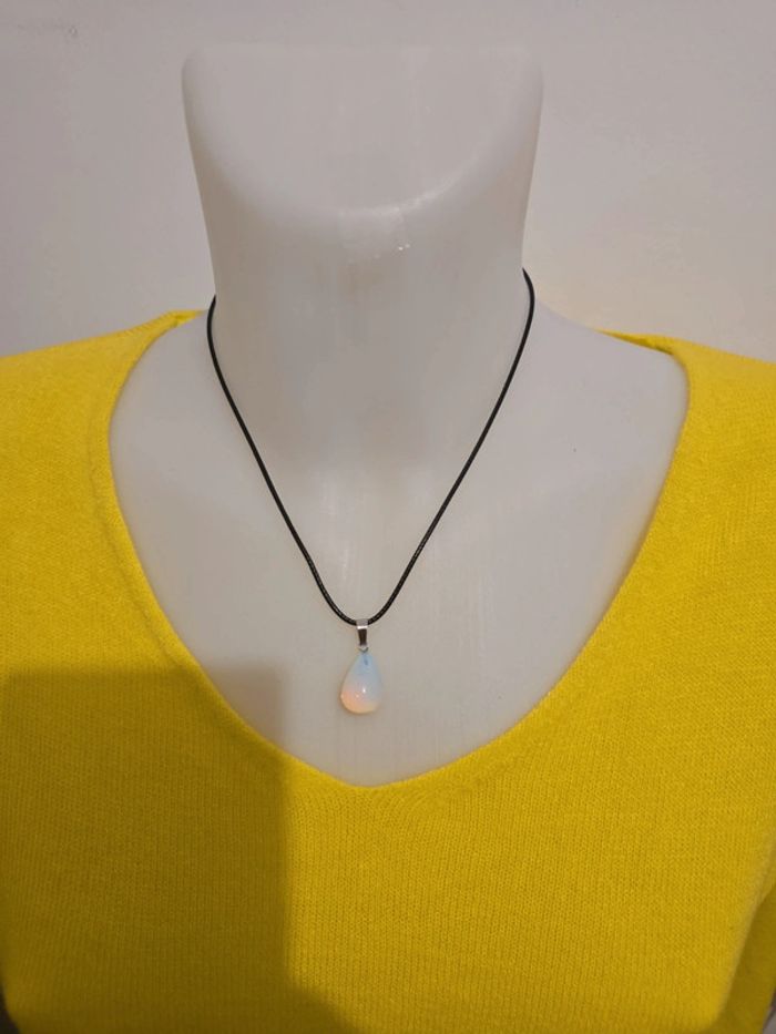 Magnifique collier neuf  goutte d'eau