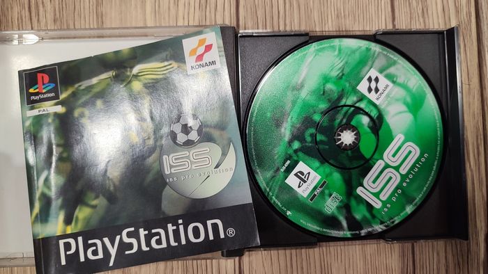 ISS pro évolution ps1 - photo numéro 2