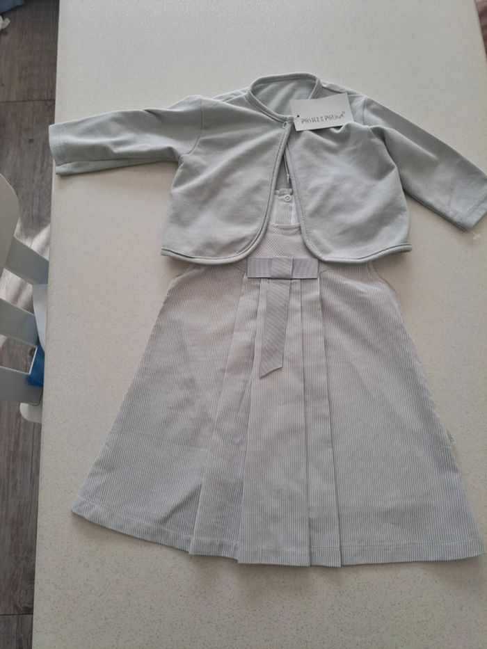 Robe neuve 18 mois avec gilet assorti