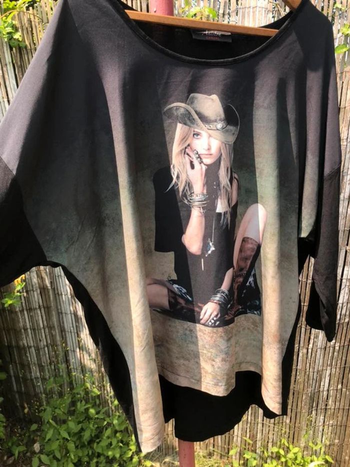 👚 Tunique longue noire avec imprimé femme cow-girl à manches longues  - 48/50 - photo numéro 5