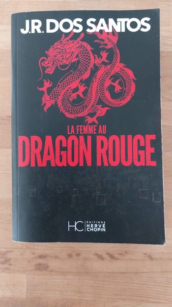 Roman Grand Format La femme au dragon rouge - J.R Dos Santos - Excellent état