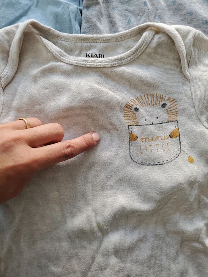 Lot de 3 bodies manches courtes 2 ans - photo numéro 4