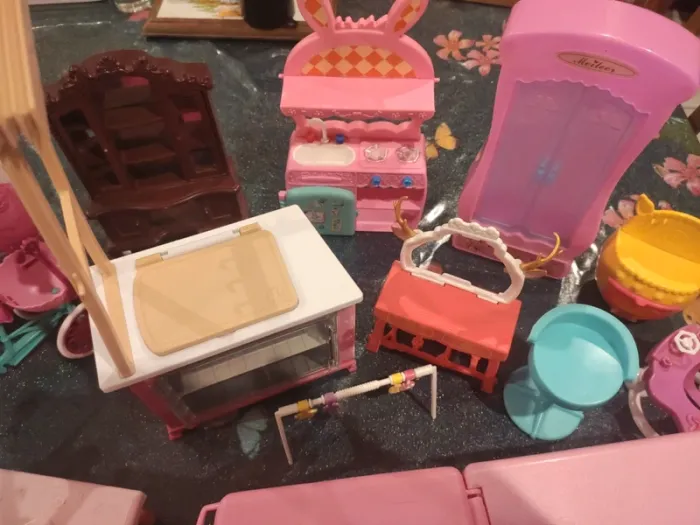 Lot accessoires barbie mobilier - photo numéro 4