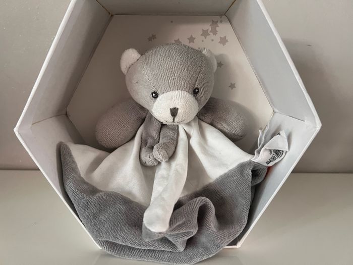 Doudou baby nat ours  Neuf  Vendu sans boite  Doudou et compagnie               #bebefille6mois_candysand    #bebegarcon #naissance #naissancegarcon #nourrisson #maternité #sacfemme #grossesse #ensemblebebe #prixnegociable #prixlots #chauffebiberon #éveil - photo numéro 2