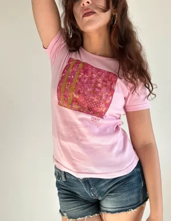 T shirt vintage y2k années 2000 en coton rose à motifs taille S/M