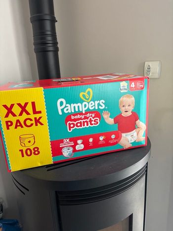108 couches pampers T4 