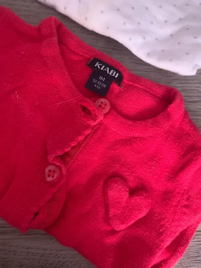 Lot de vêtements bébé fille en 1 mois - photo numéro 2