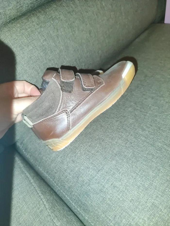 Belles chaussures en cuir marron taille 29 - photo numéro 2