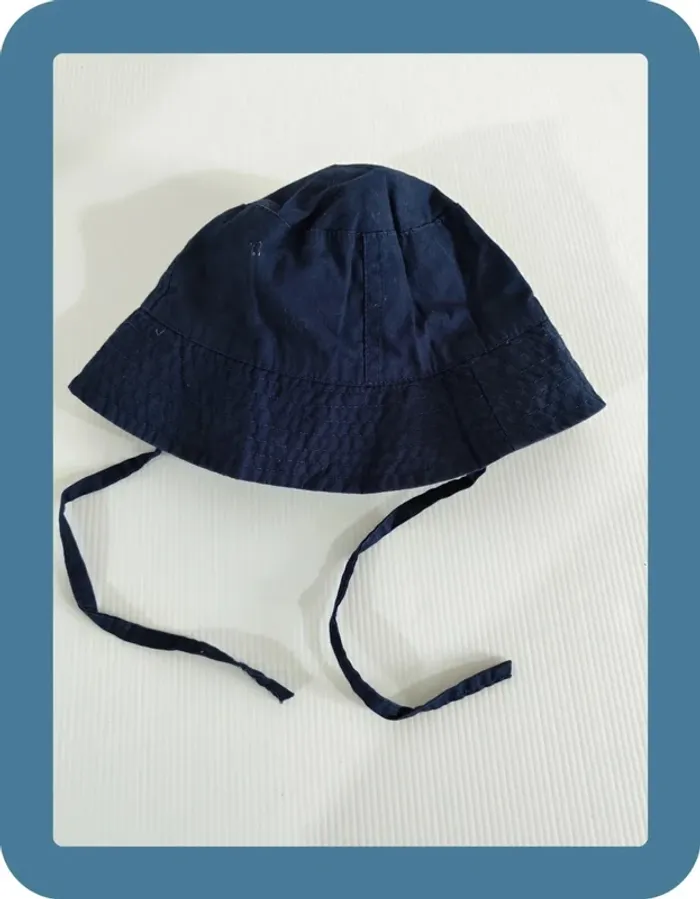 Petit chapeau bleu marine Pat & Ripaton, taille 6/12 Mois,