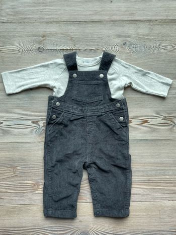 Ensemble salopette velours et T-shirt