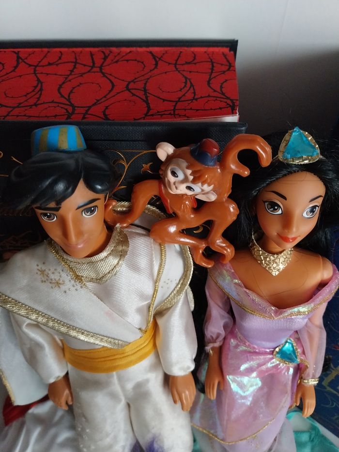 Poupées Jasmine Mattel 1991 Vintage et Aladdin Vintage 1991 Disney Mattel deux tenues Abu - photo numéro 4