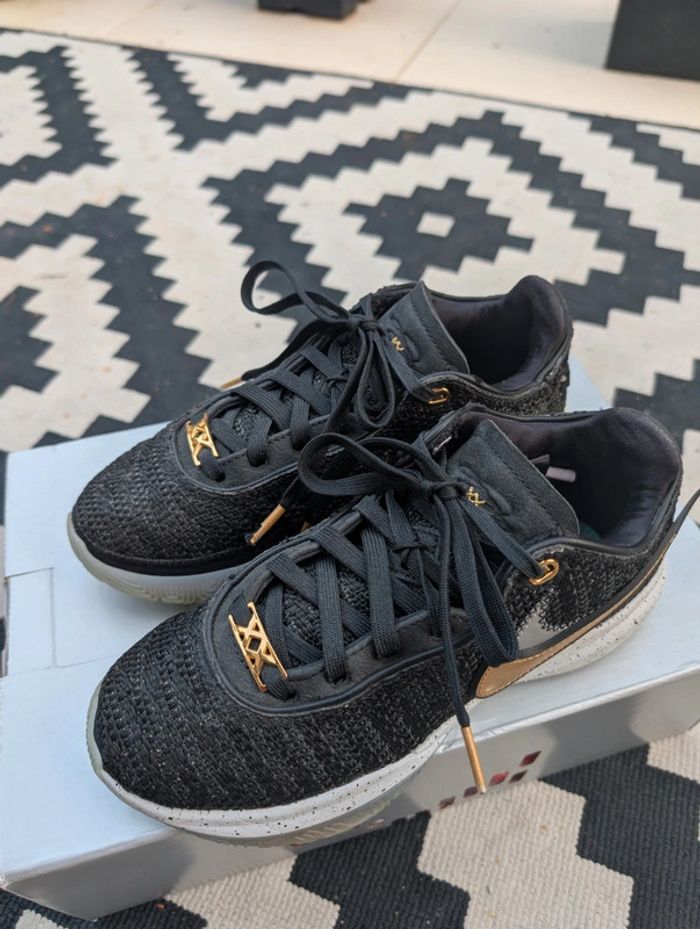 Basket Nike LeBron XX - photo numéro 18