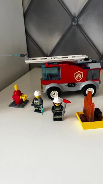 Lego city 60280 le camion des pompiers