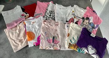 Lot de t shirts fille 8 ans - 12 pièces - bon état 