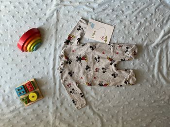 pyjama grenouillère en velours gris mickey disney 3 mois