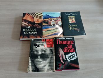 Lot de  5 livres, romans,(15)(Lawrence Sanders ect.)