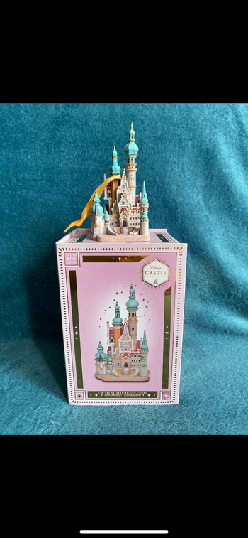 Ornement figurine Châteaux Disney