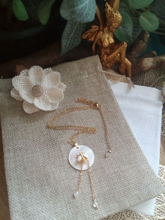 Collier abeille n'acre et pierres de lune - photo numéro 9