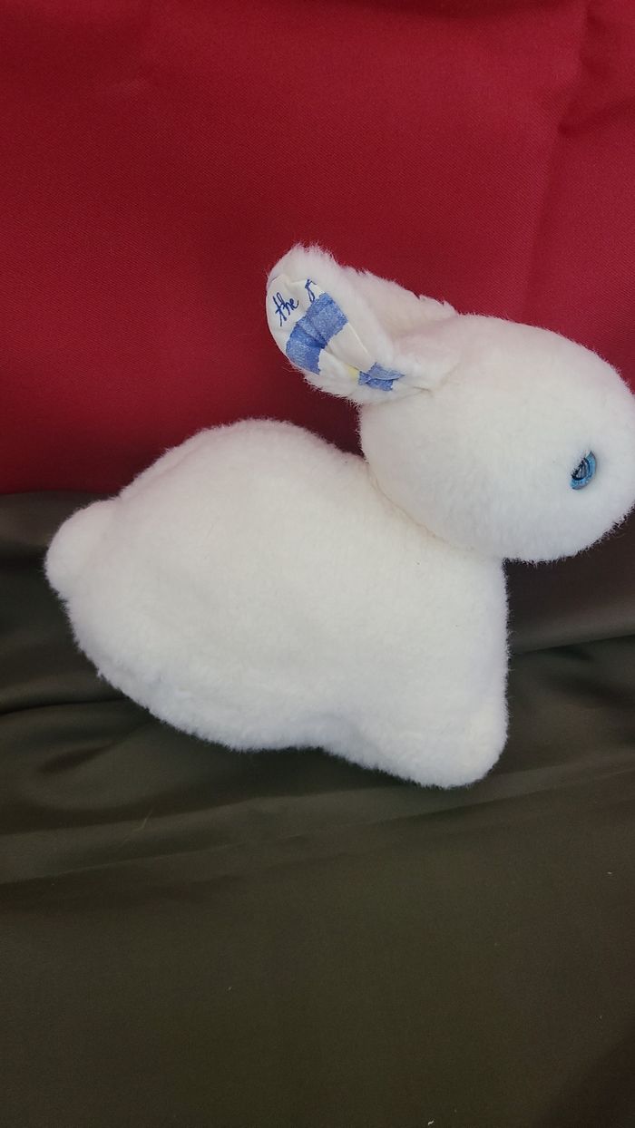doudou lapin blanc yeux bleu motif bleu oreille hochet vintage - photo numéro 2