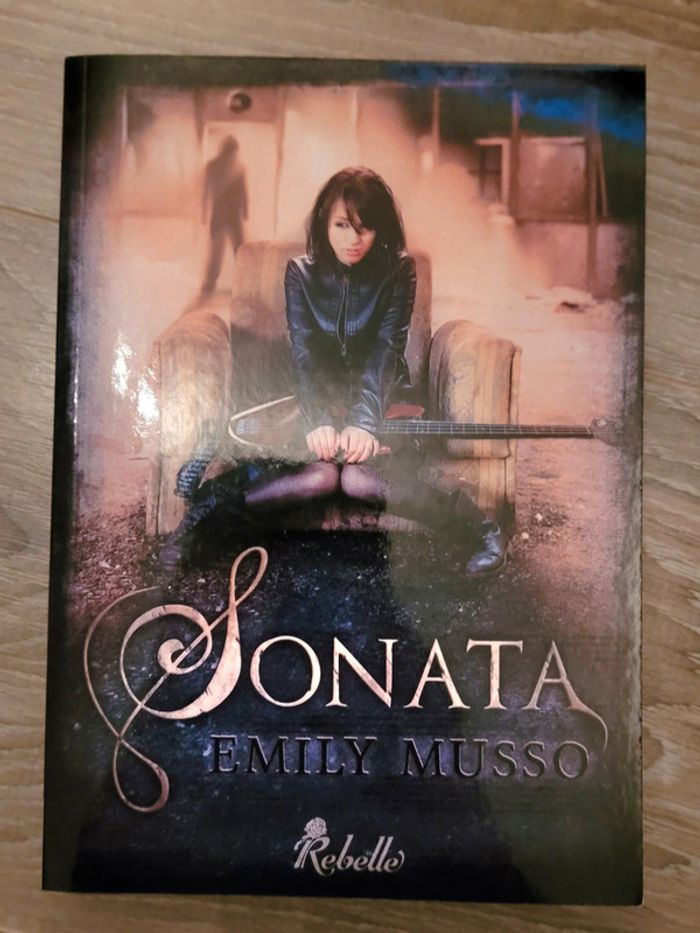 Livre "Sonata" Emily Russo