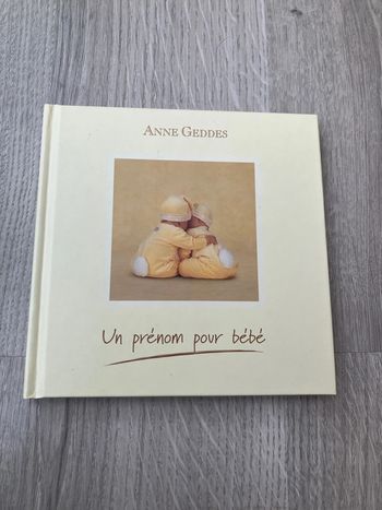 Livre cartonné - un prénom pour bébé d’Anne Geddes